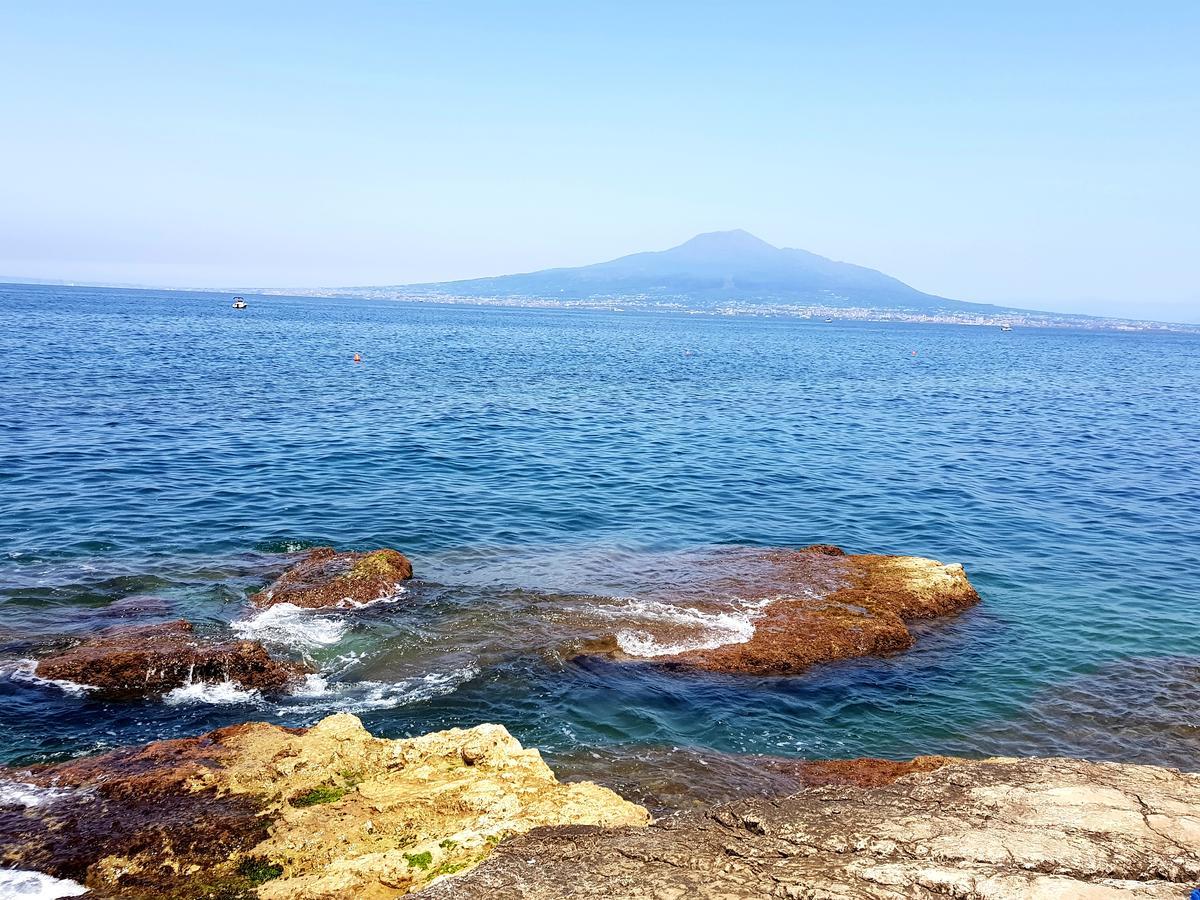 Dimora Del Conte Sorrento Coast Seaview Apartment Vico Equense Bagian luar foto